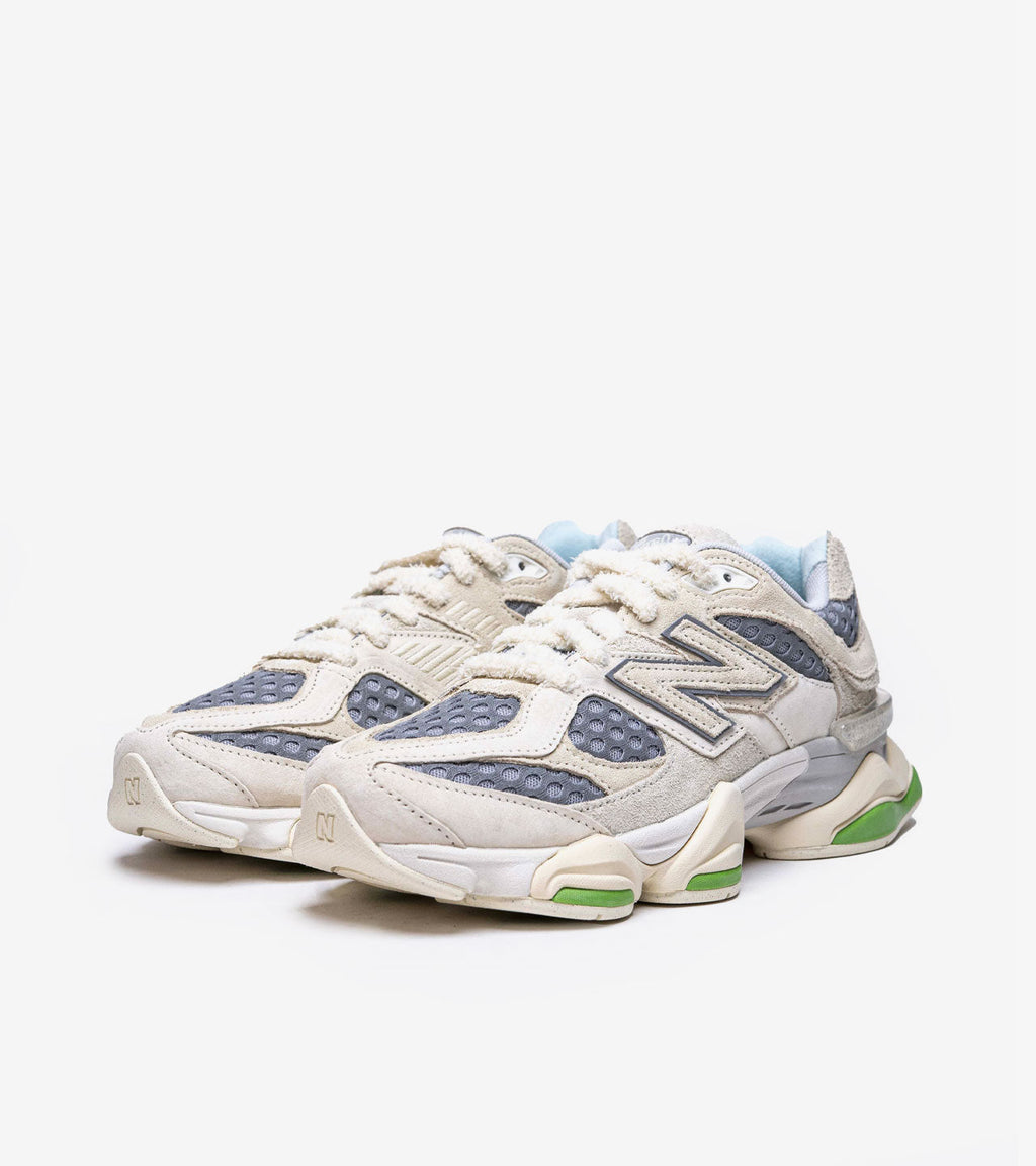 New Balance 9060 Bricks & Wood